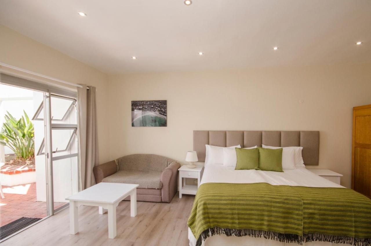 Small Bay Guest House Bloubergstrand Exteriér fotografie