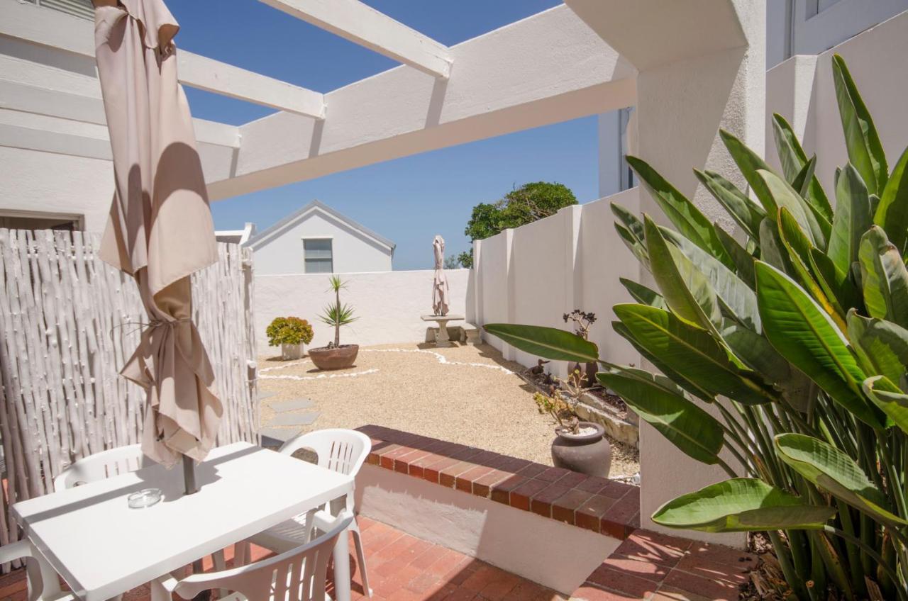 Small Bay Guest House Bloubergstrand Exteriér fotografie