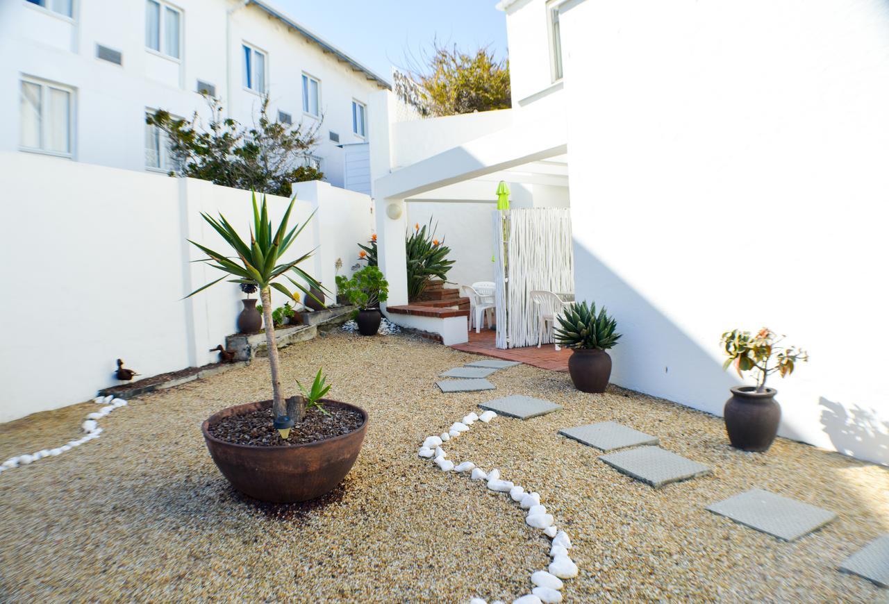 Small Bay Guest House Bloubergstrand Exteriér fotografie